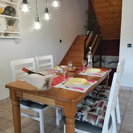 Meszi Vendeghaz Apartmán Zalacsány