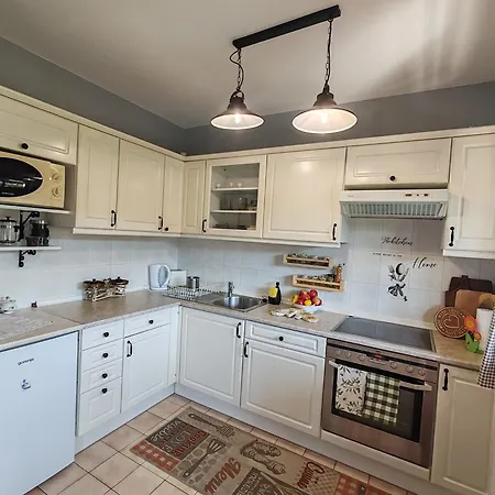 Meszi Vendeghaz Apartmán Zalacsány